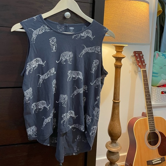 GREY MUSCLE TANK TOP - Picture 1 of 3